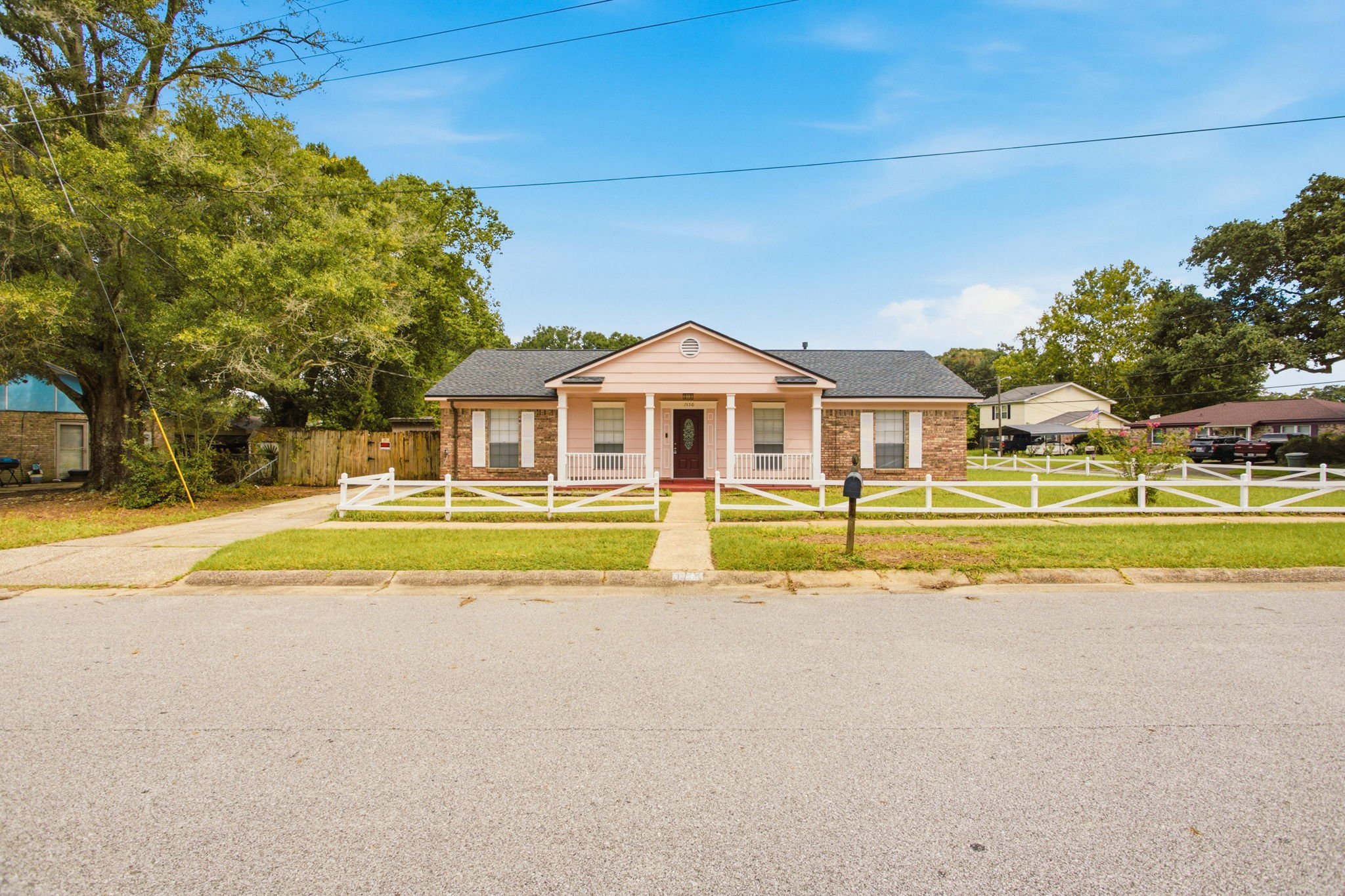 Pensacola House: 7150 Santa Barbara St.