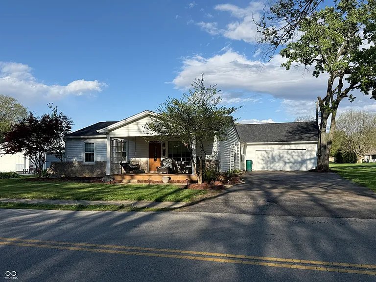 LEBANON House: 1109 Hoy Ave