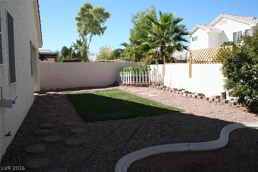 Las Vegas House: 6704 Snake River Ave