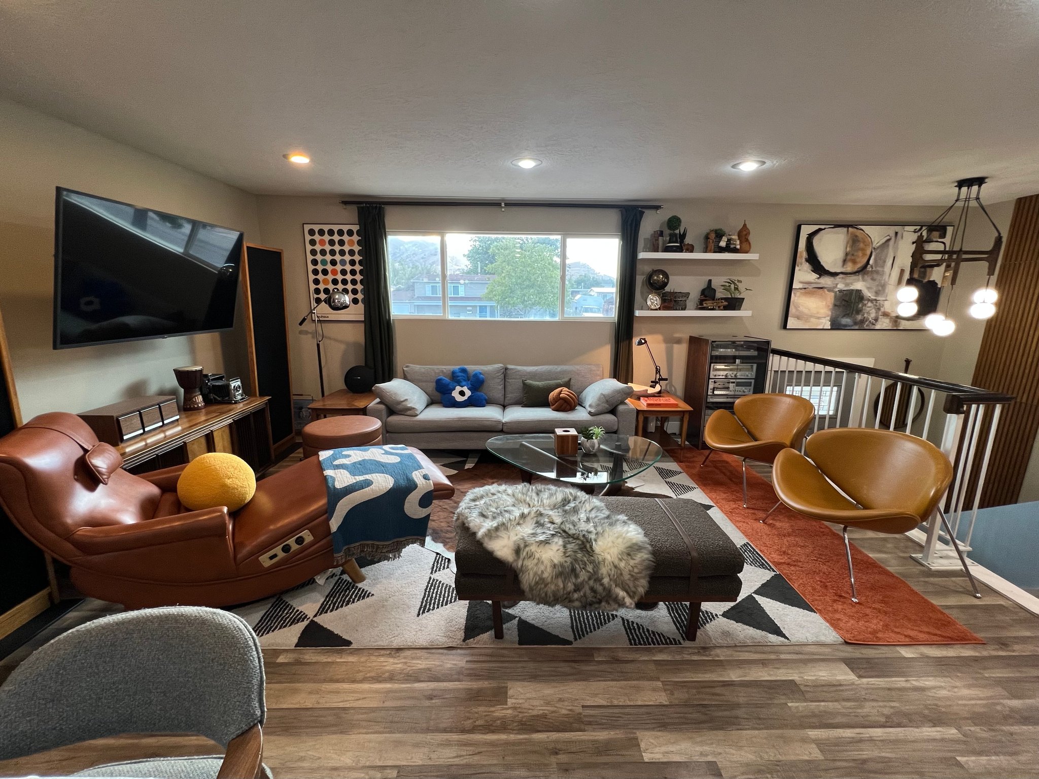 Magna House: 3243 S Montclair St