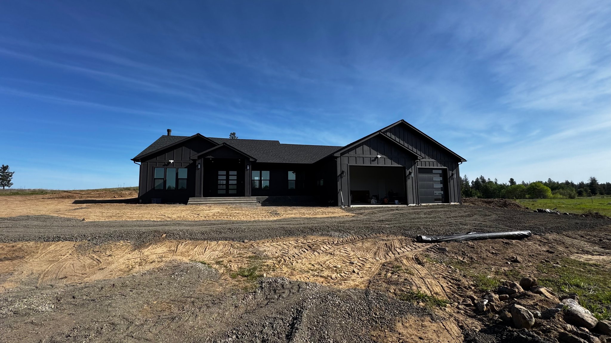 nine mile falls House: 16704 w burnett rd