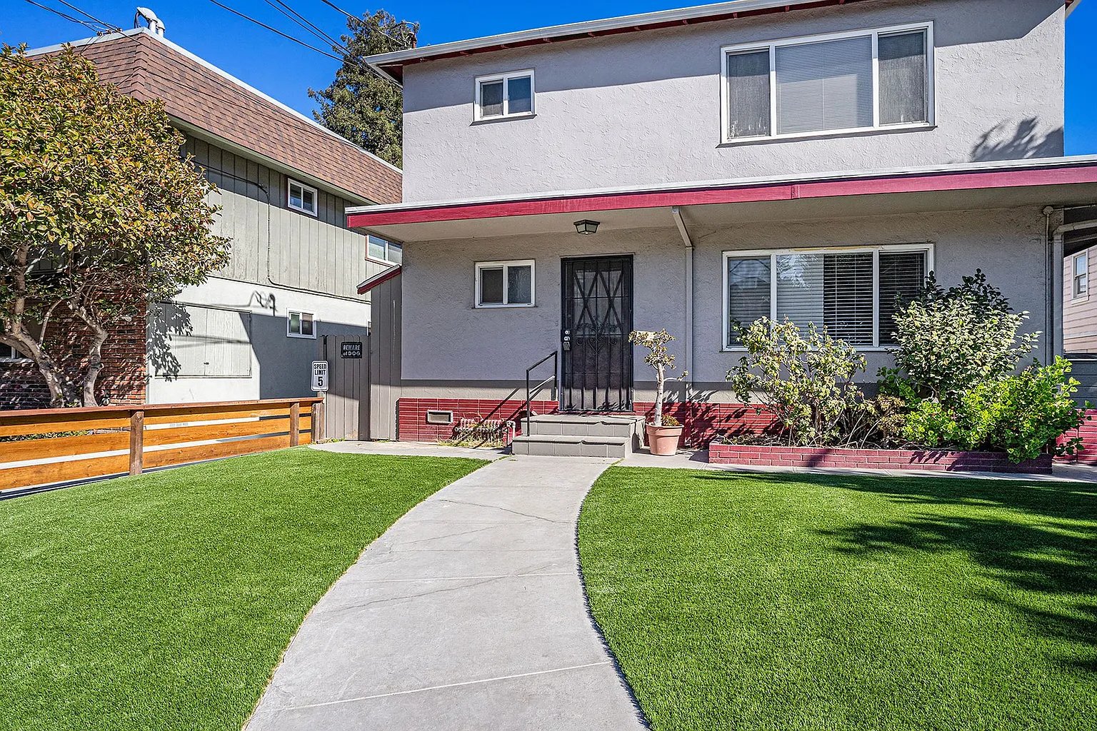 Alameda Apartment: 1536 Ninth St