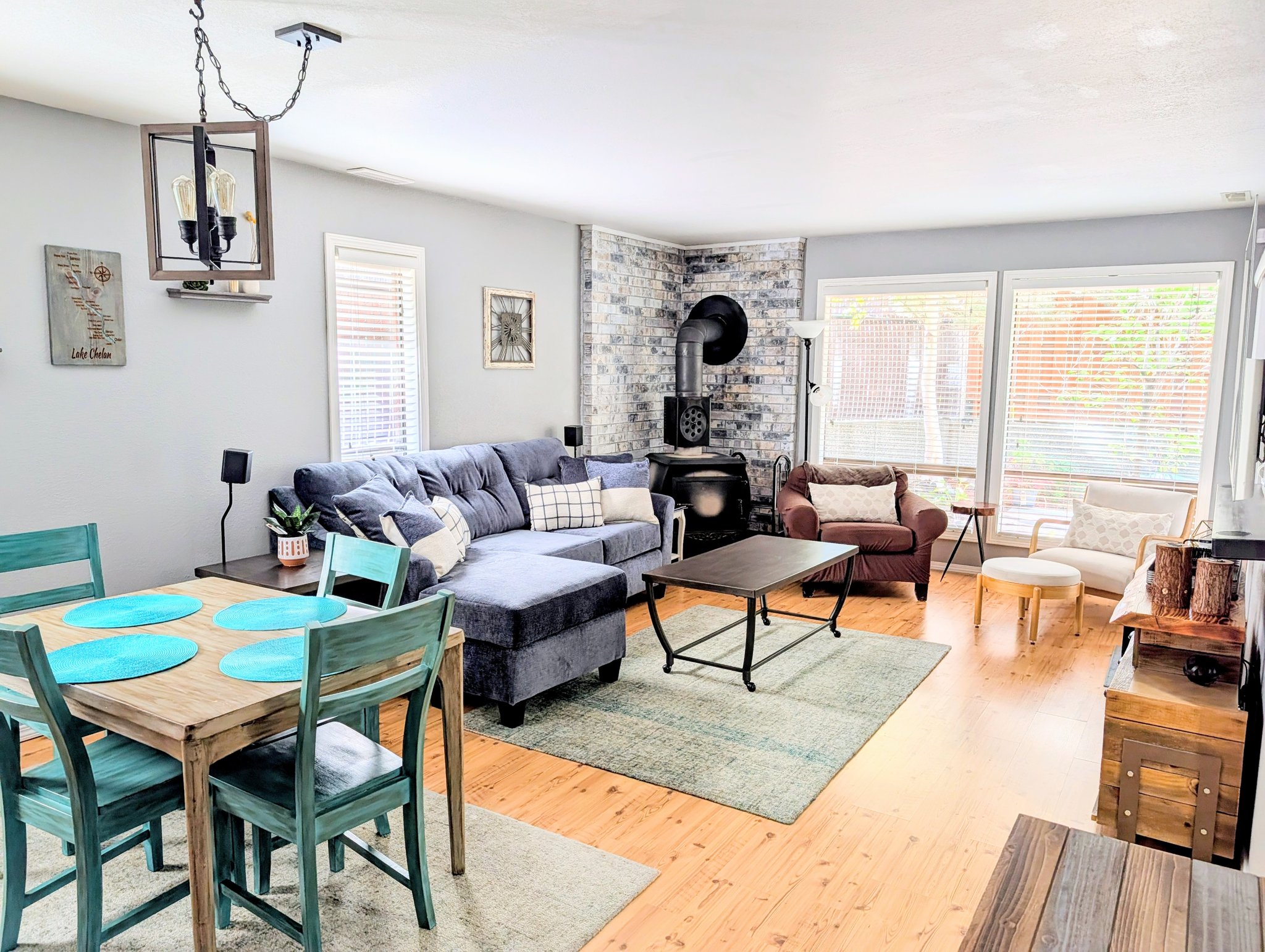 Chelan Townhome: 113 NE Center St