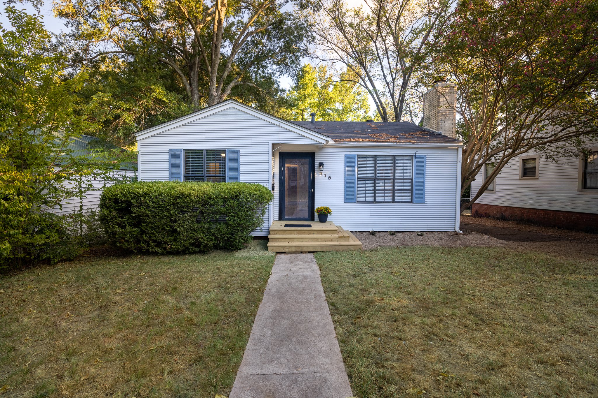 Tyler House: 415 Haden St.