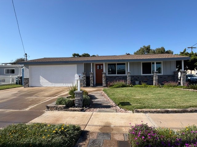 Imperial Beach House: 828 Hemlock Ave