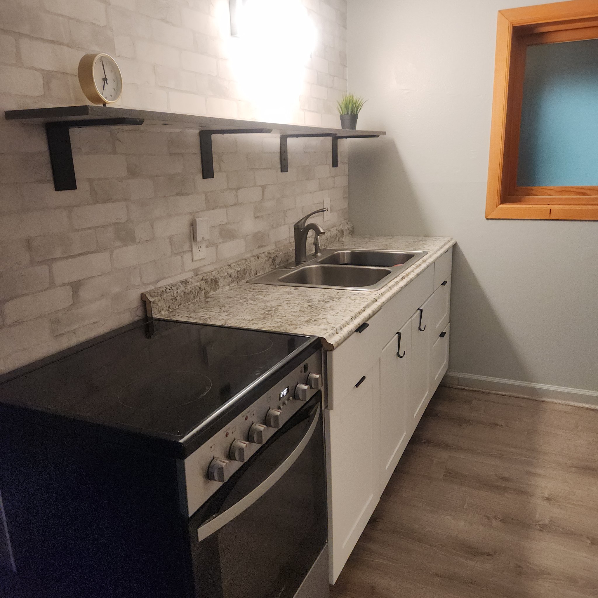 Golden House: 5952 Anvil Ct