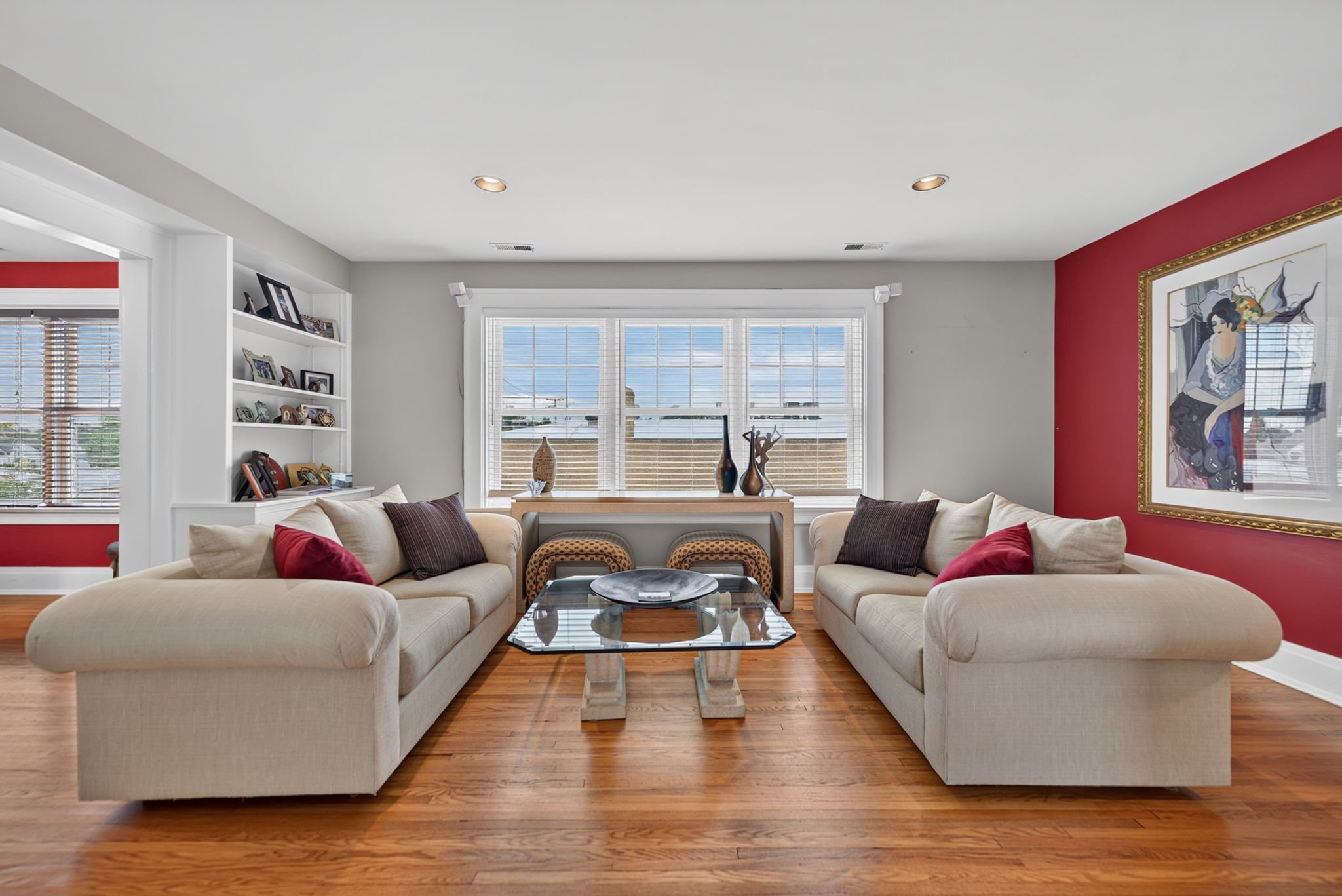 Crystal Lake Apartment: 51 N Williams St