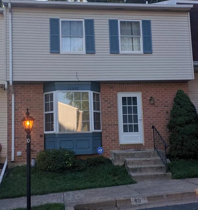 Gaithersburg Townhome: 11507 Sullnick Way