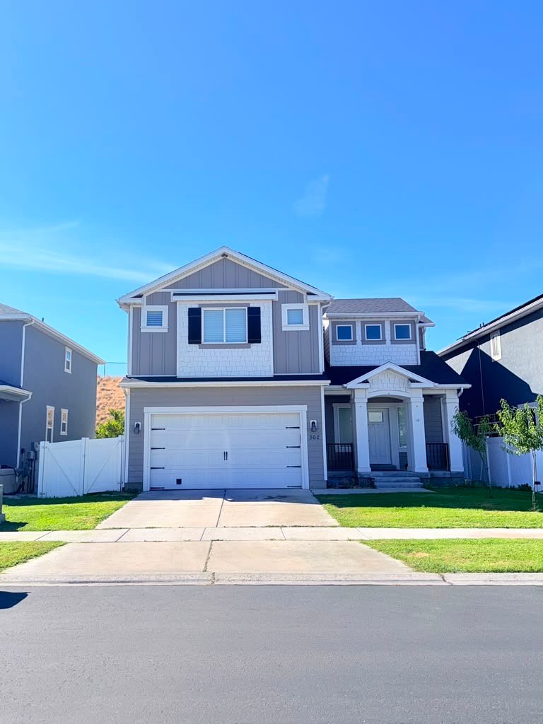 Vineyard House: 562 E Rue de Matth