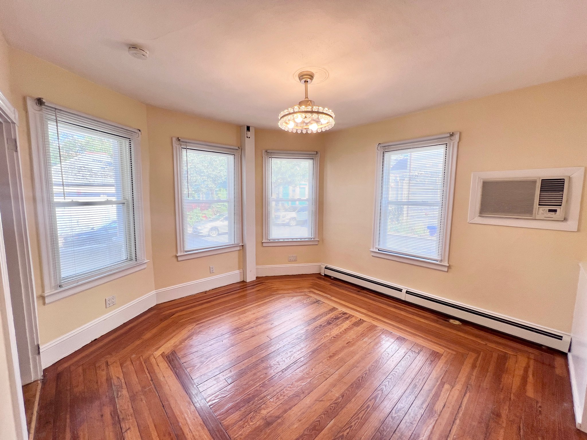 Providence Single Room: 85 Vinton Street