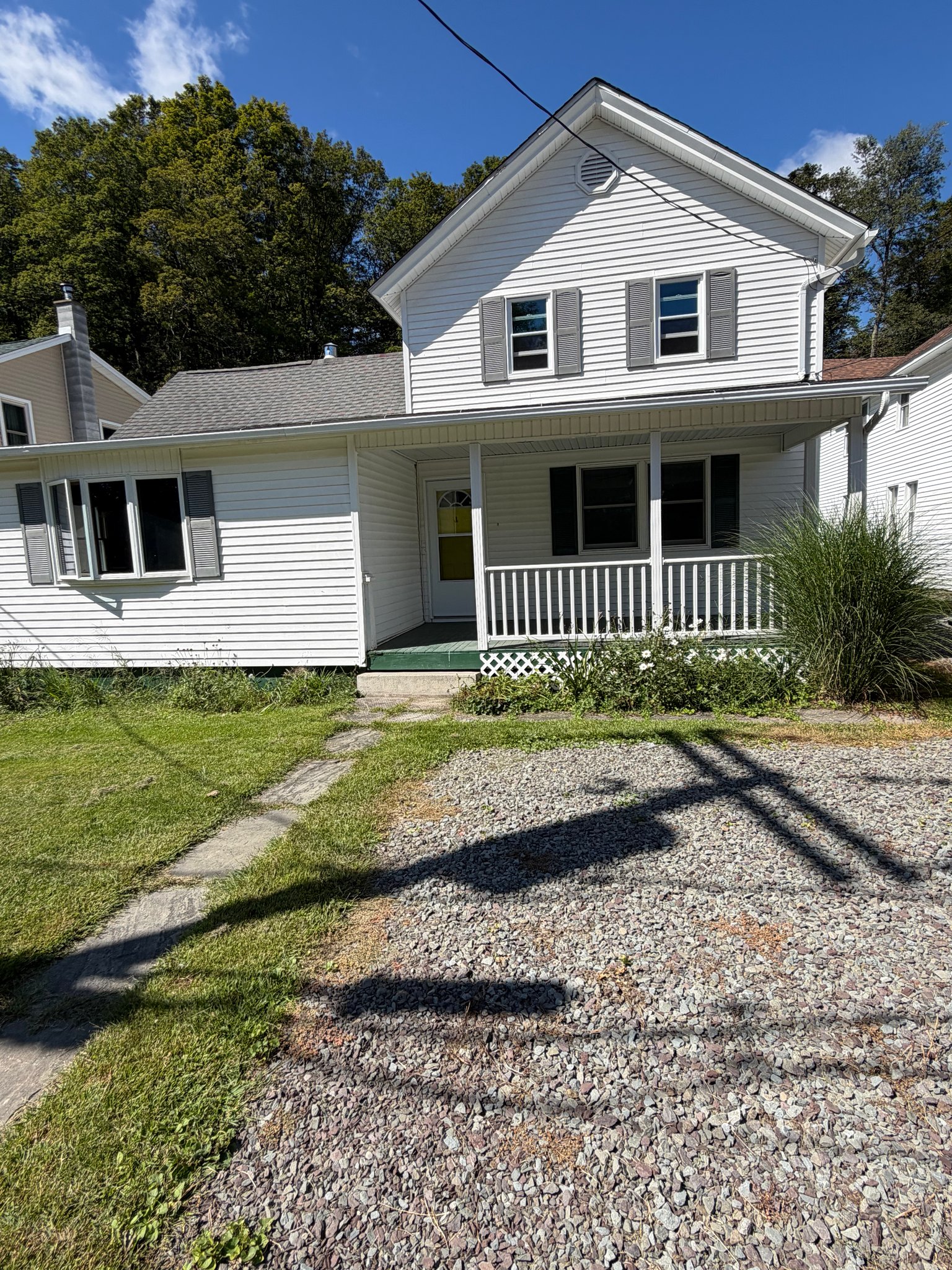 Union Dale House: 761 S Main St