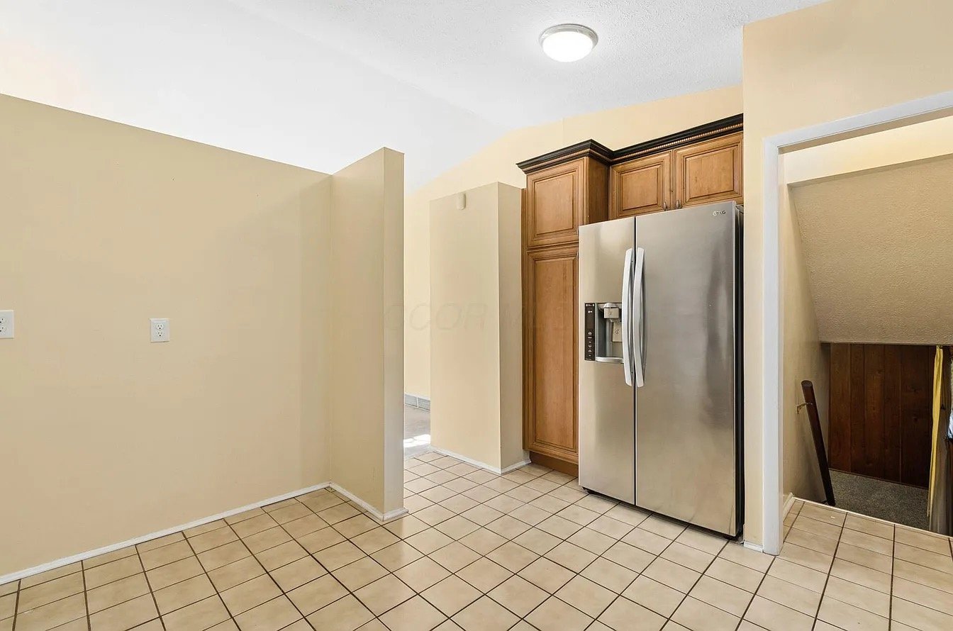 Columbus House: 6093 Paris Blvd N