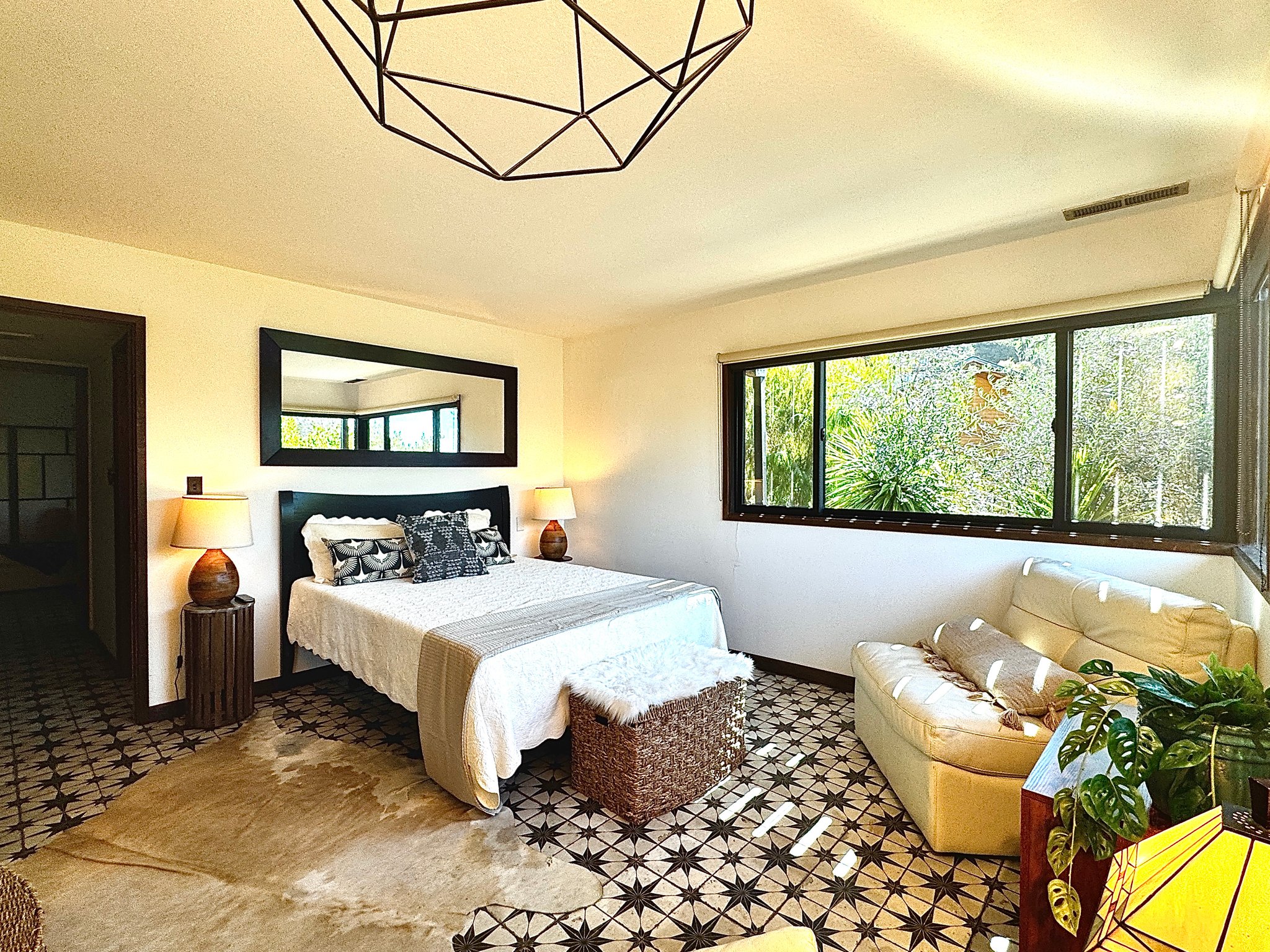 Berkeley Apartment: 10 Maybeck Twin Dr