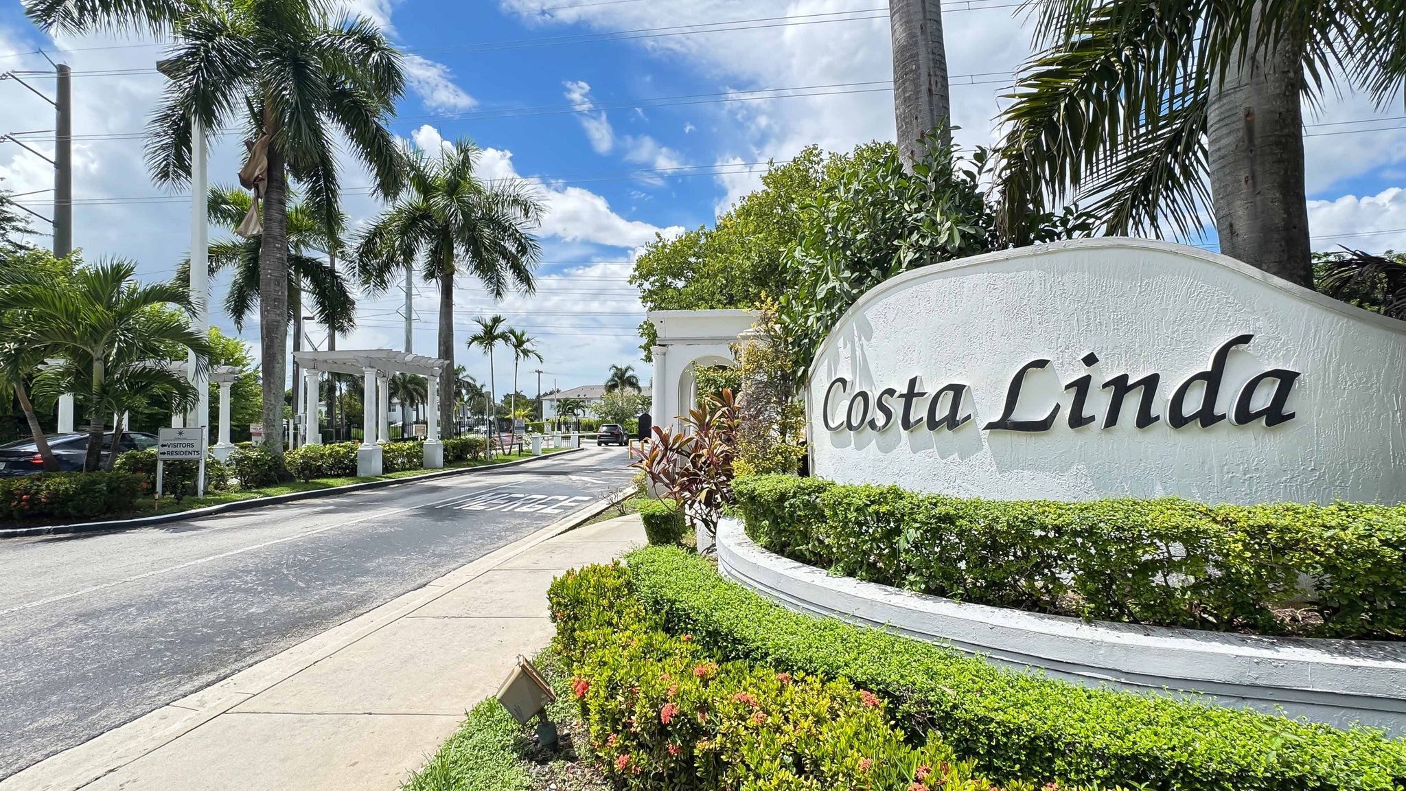 DORAL Single Room: 5470 NW 107TH AVE