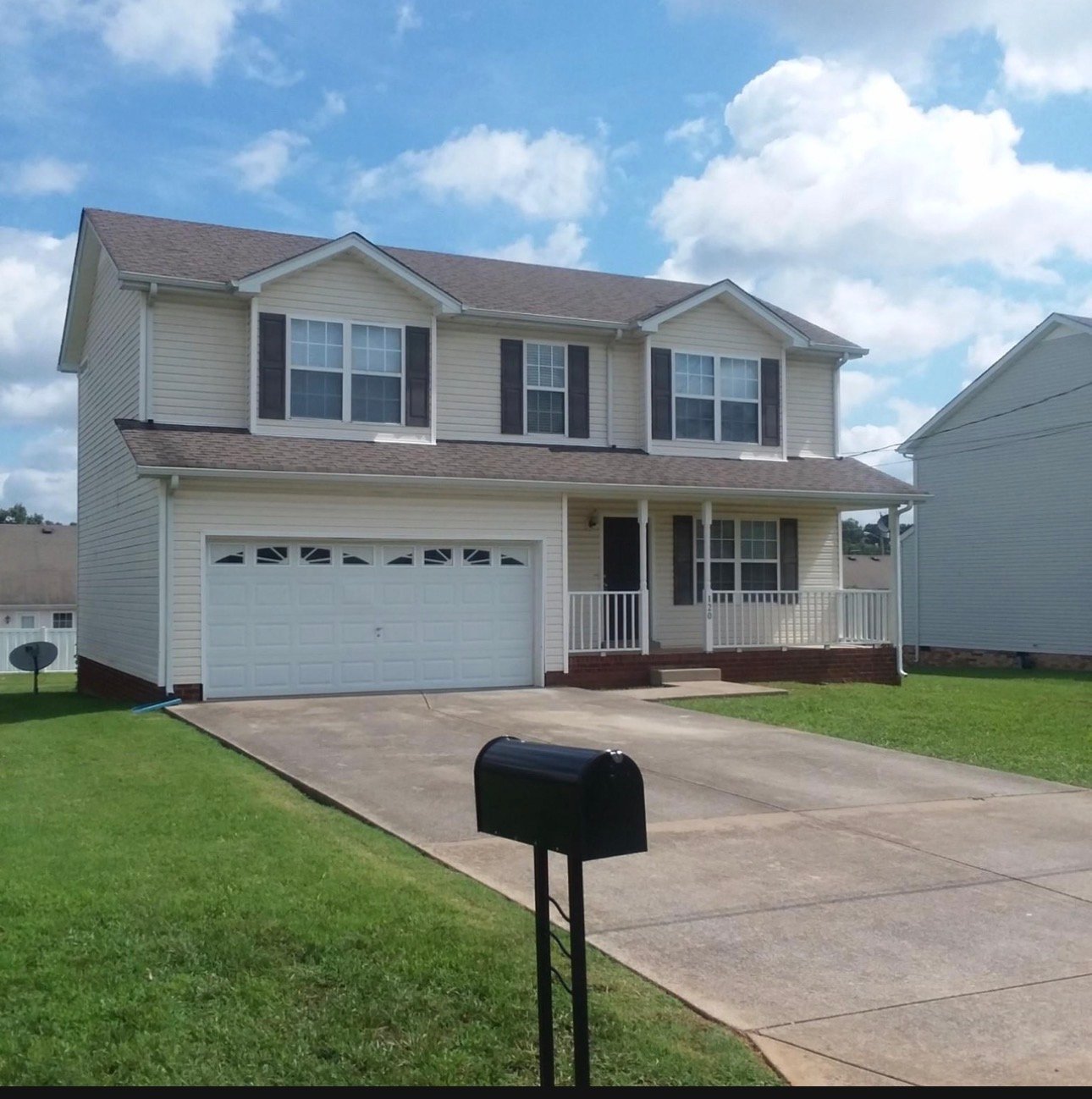 La Vergne House: 120 Wolverine Trl