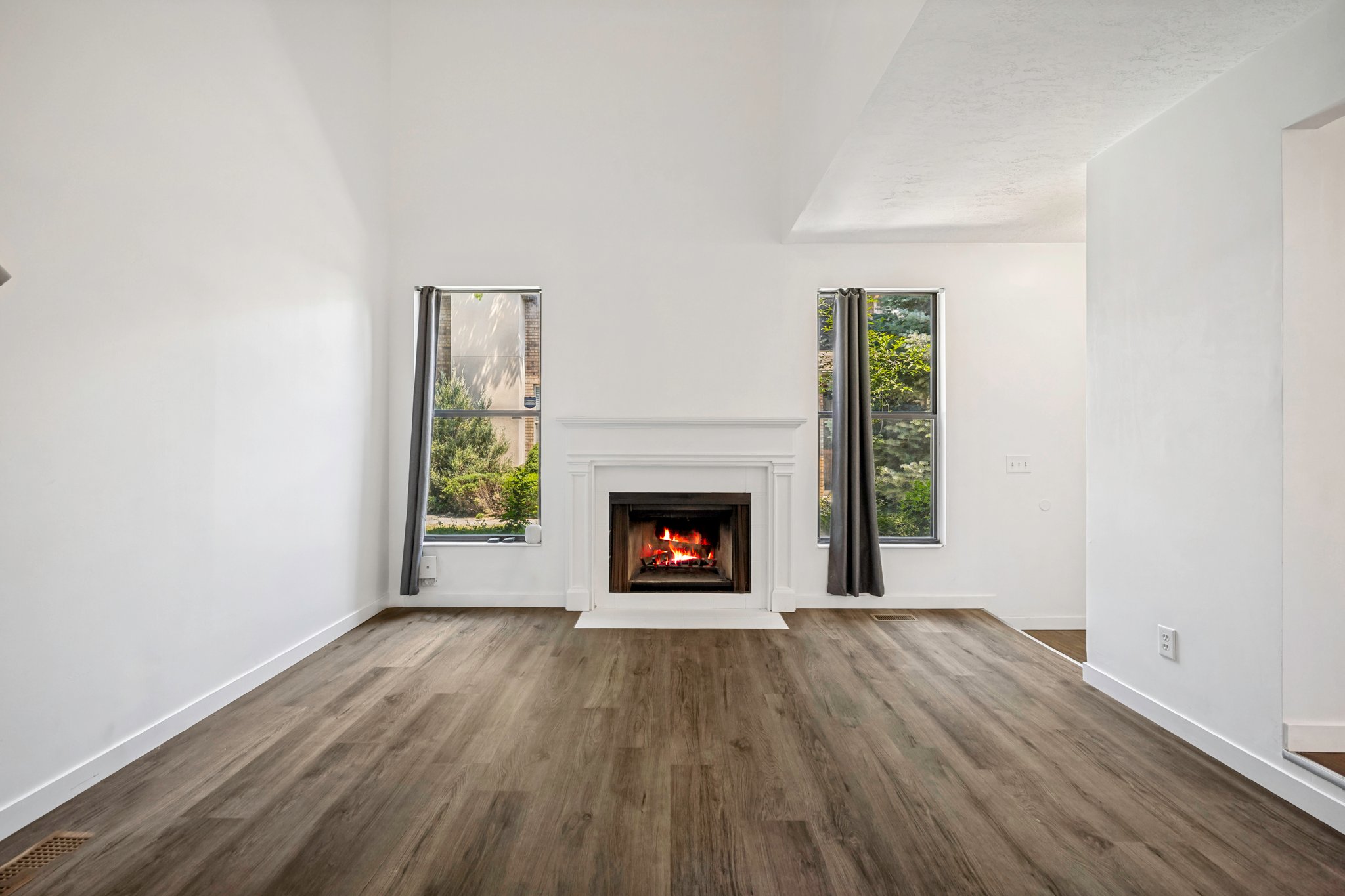 Sandy Condo: 8736 S Oakwood Park Cir