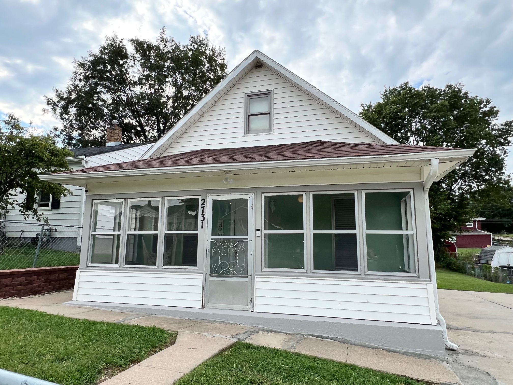 Omaha House: 2731 Madison St