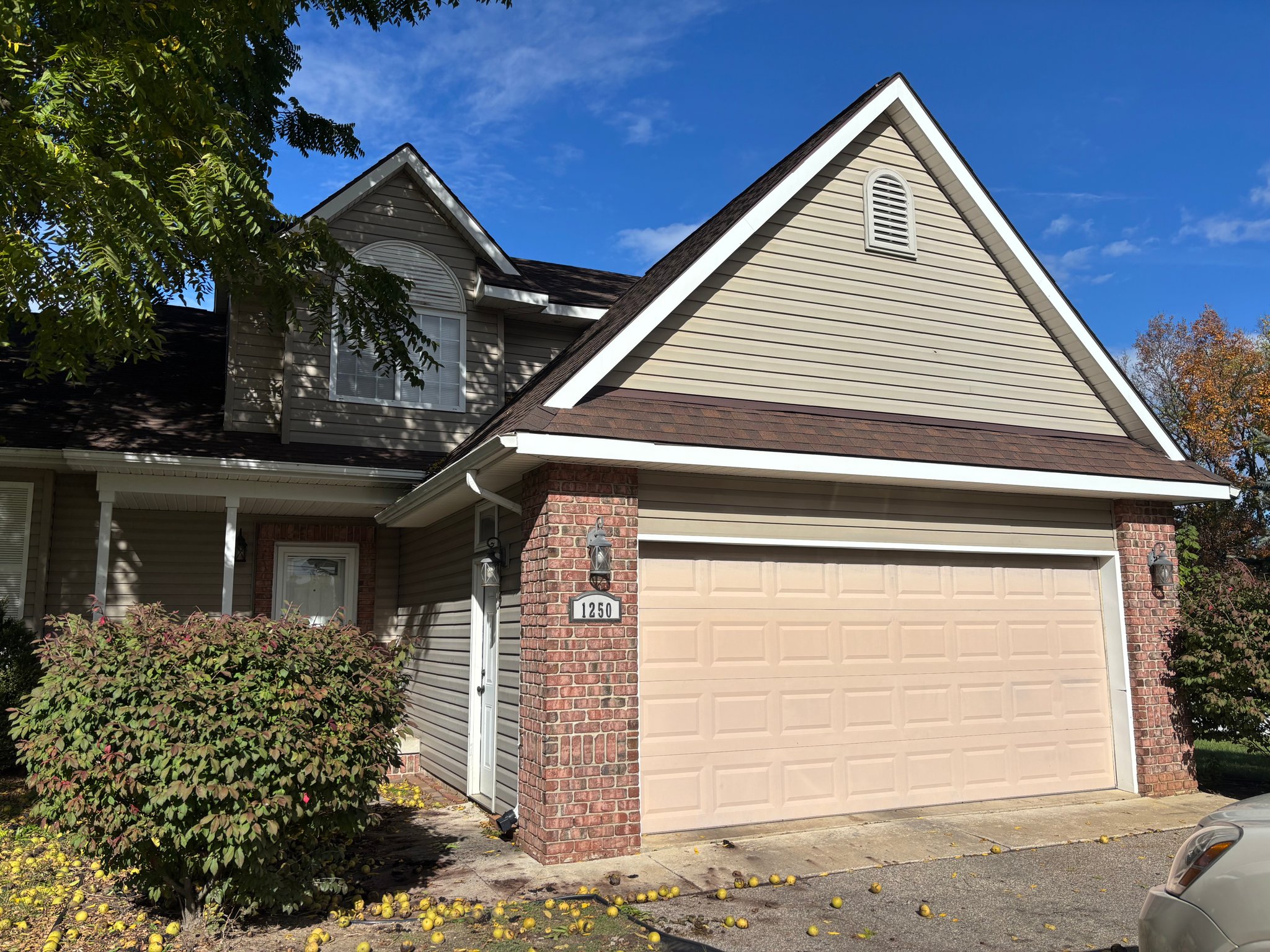 Ypsilanti House: 1250 N Huron River Dr