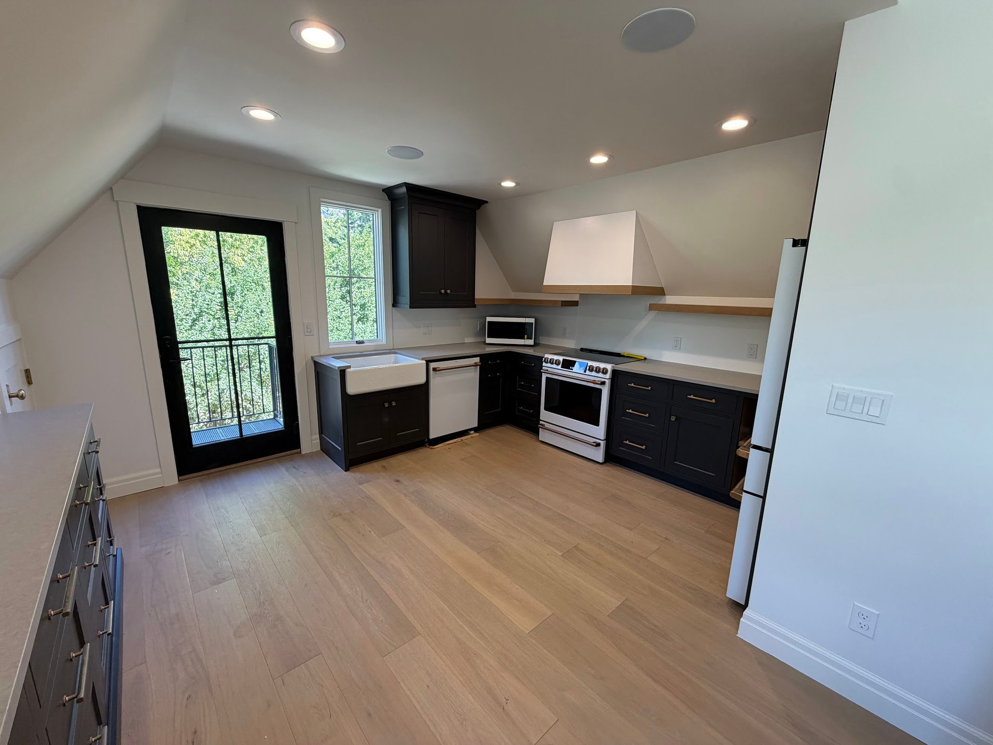 Alpine House: 398 E Watkins Cir