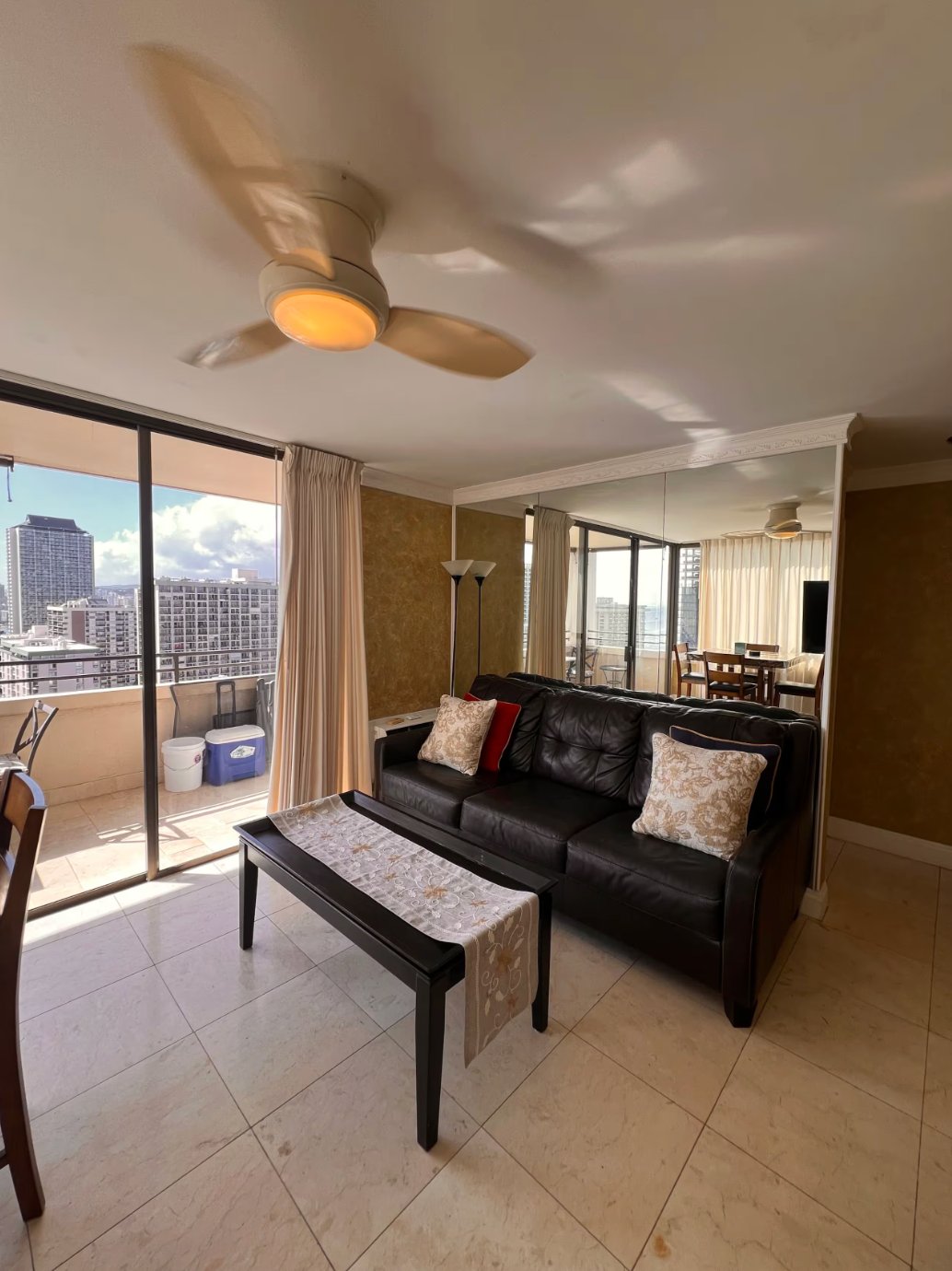 Honolulu Condo: 2410 Cleghorn St