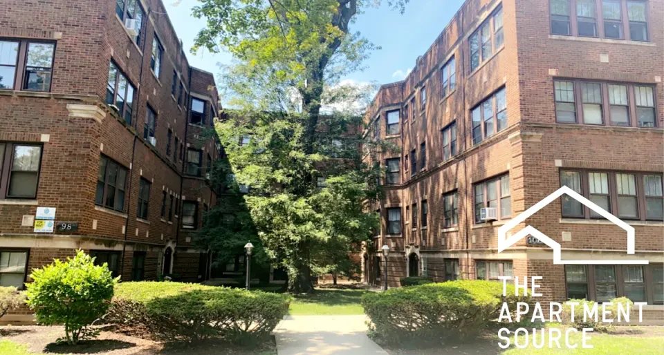 Riverside Apartment: 104 Lincoln Avenue #2W Riverside, IL 60546