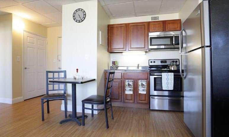 Atlantic City Apartment: 101 Boardwalk Ave
