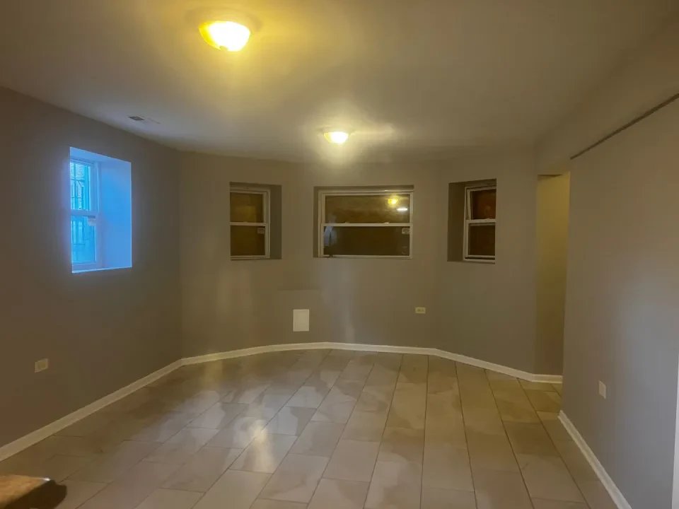 Chicago Apartment: 1315 South Komensky Avenue #G Chicago, IL 60623