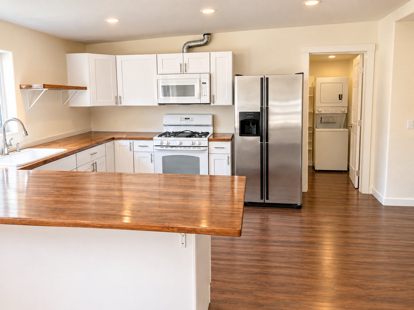 Oregon City House: 16513 S Wachtman Rd