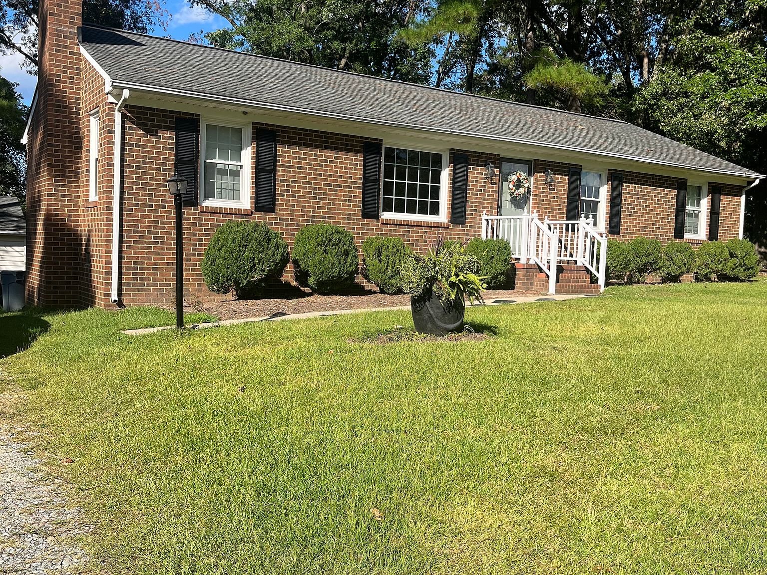 Mechanicsville House: 7082 Cornfield Ln