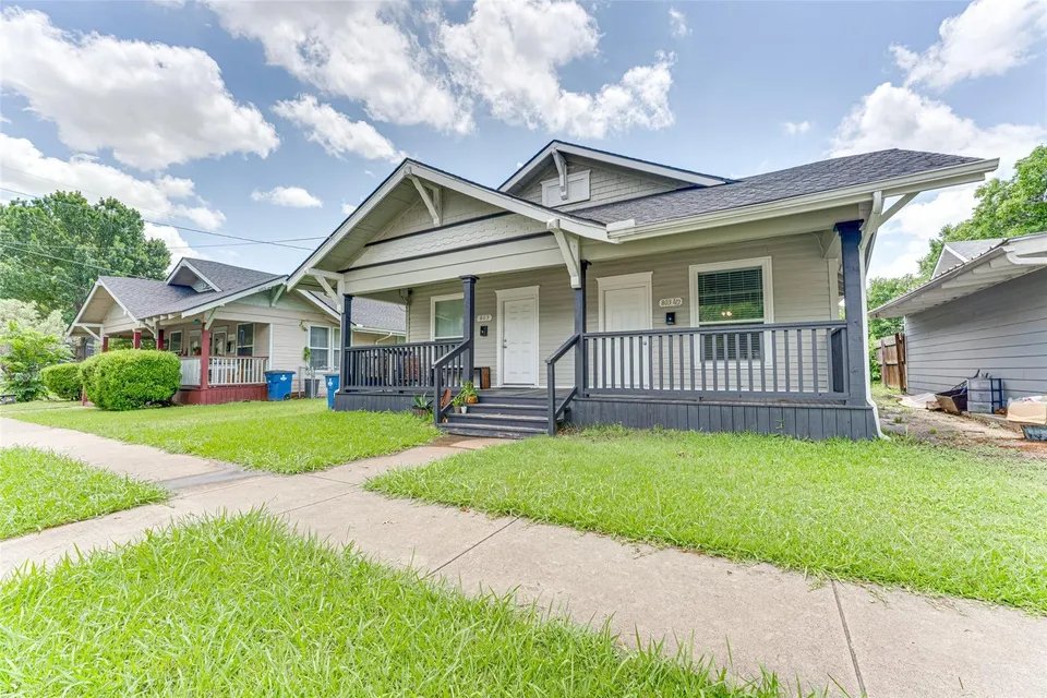 Ennis Multiplex: 803 N McKinney St