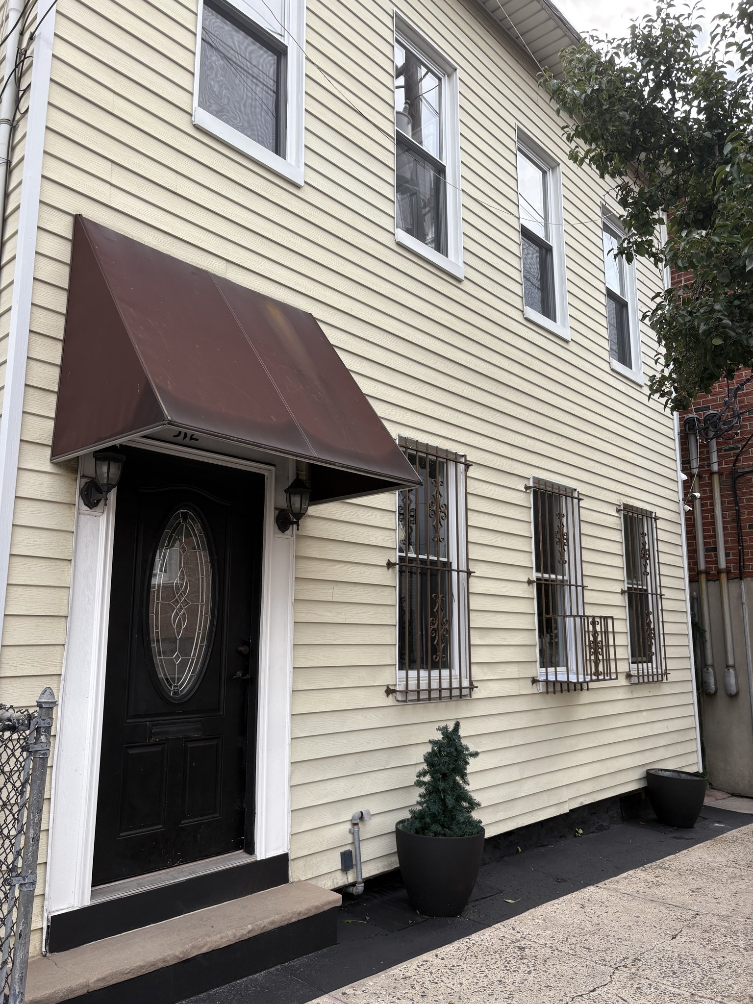 Guttenberg Multiplex: 312 70th street