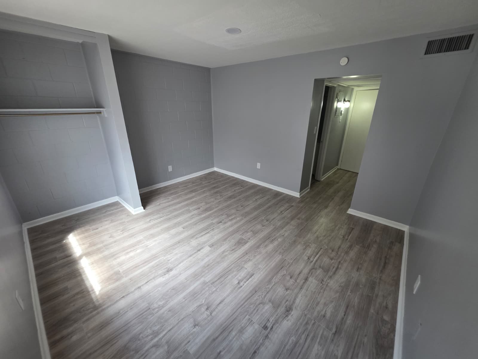 Jackson Apartment: 1505 North West Street