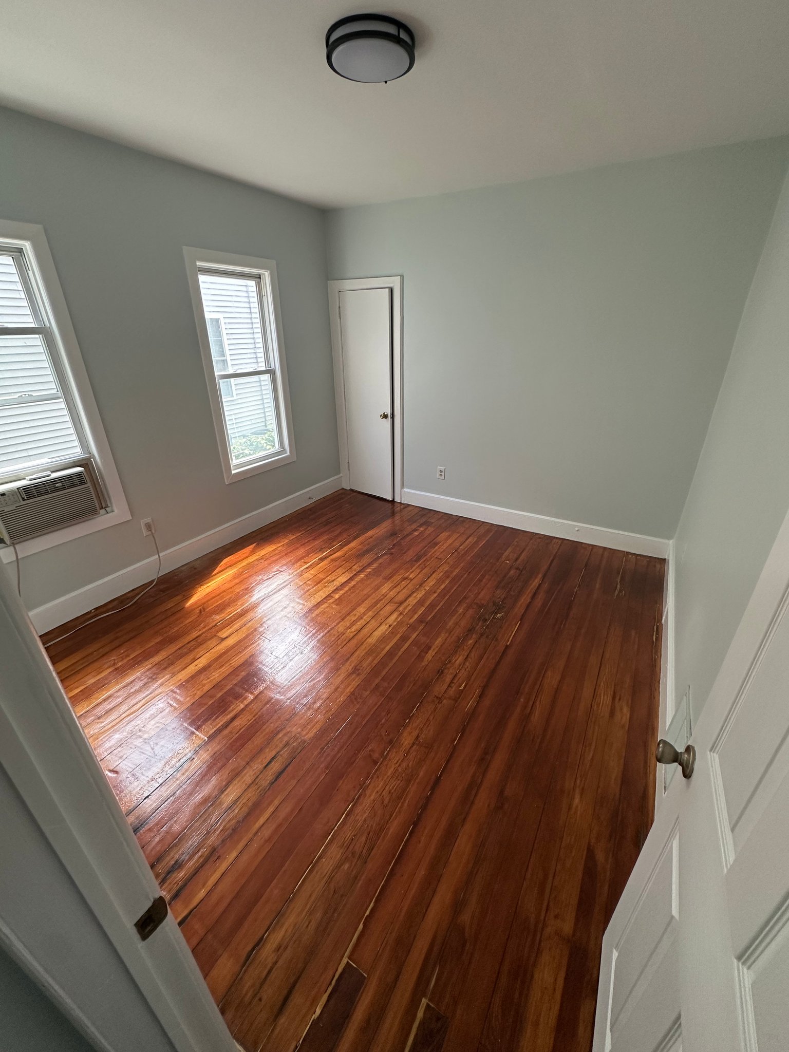 Springfield Apartment: 342 Wilbraham Rd