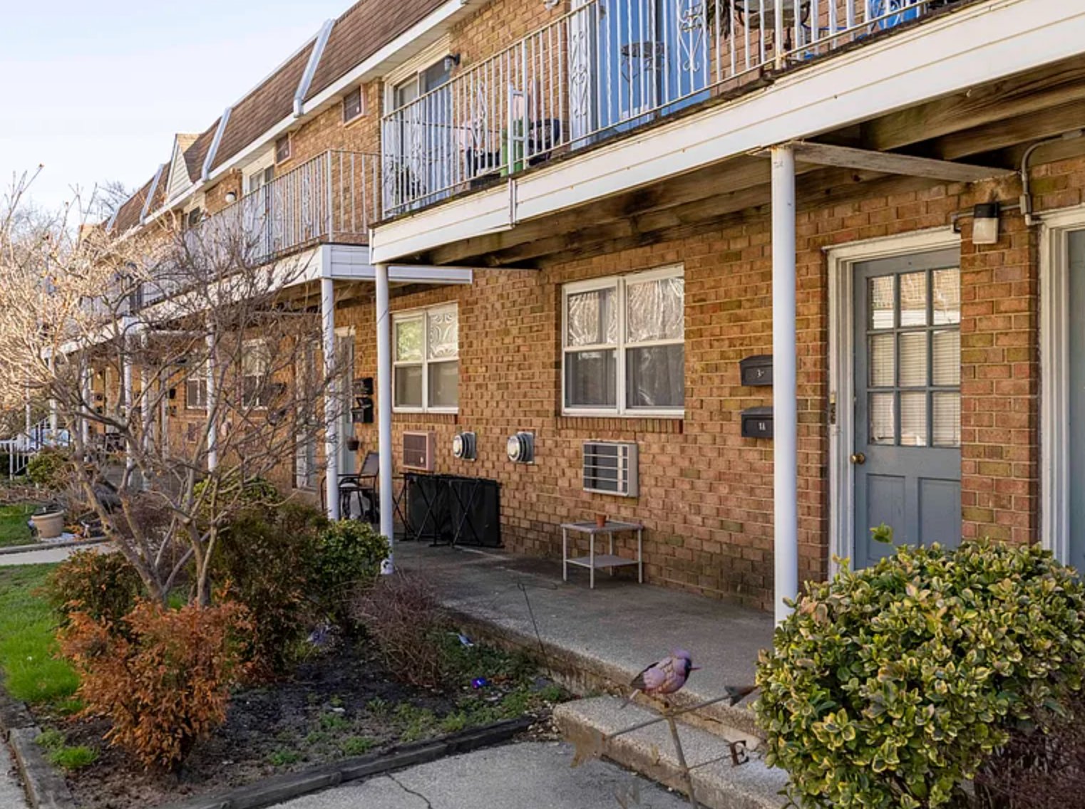 Magnolia Apartment: 501-505 N Whitehorse Pike