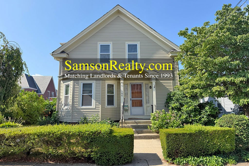 Pawtucket House: 164 Morris