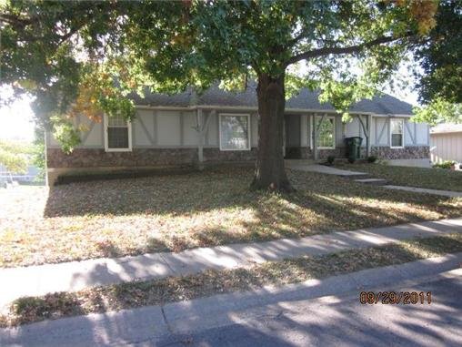 Harrisonville House: 1705 Blueberry