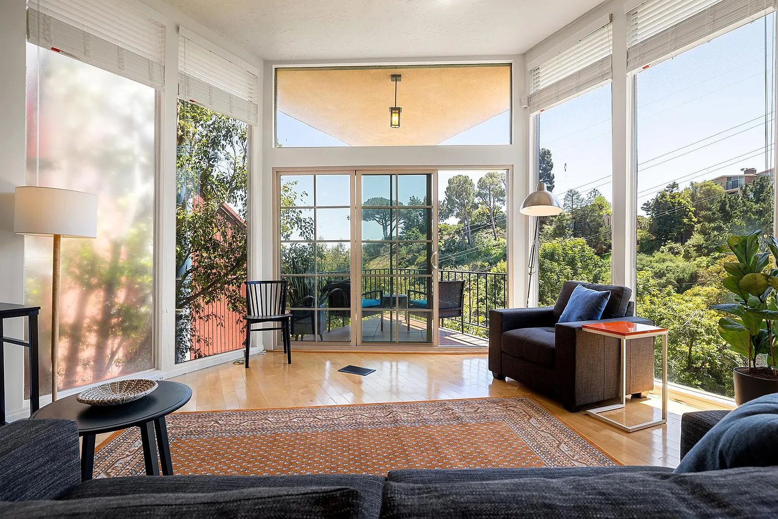 Los angeles House: 7038 Pacific View Dr Los Angeles, CA 90068