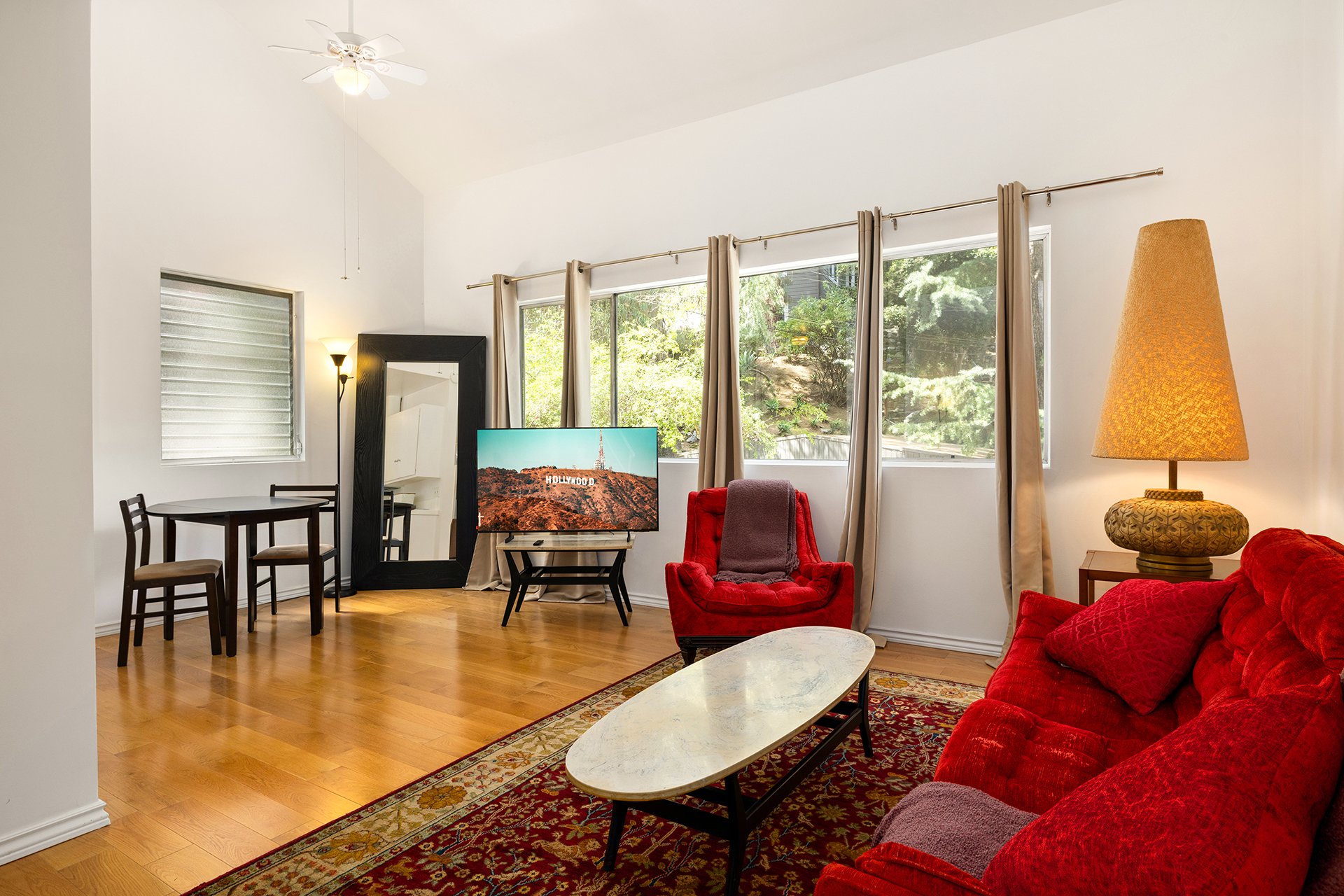 Los Angeles House: 8572 Wonderland Ave