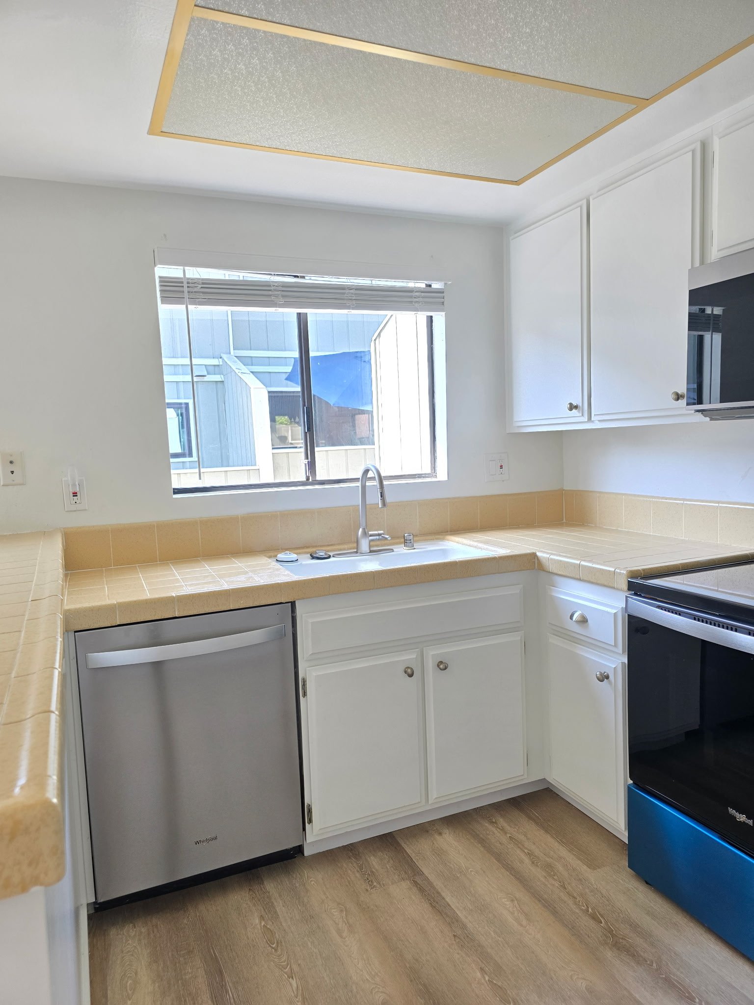 Redondo Beach Townhome: 714 N. Irena Ave.