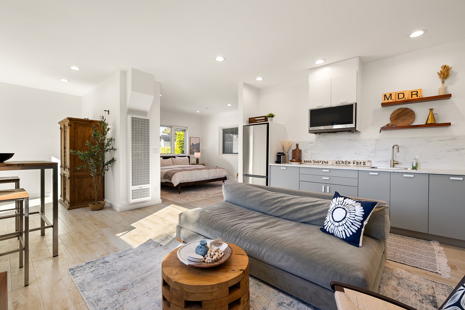 Marina Del Rey House: 831 Dickson St Marina Del Rey, CA 90292