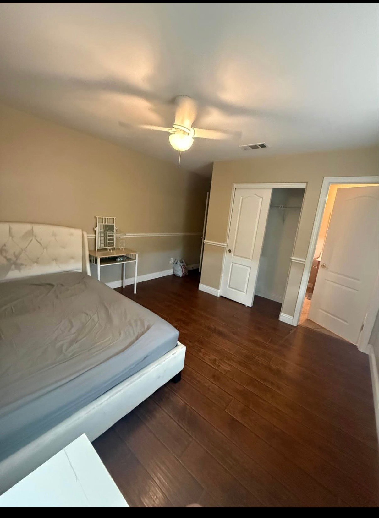 jurupoa valley Single Room: 4790 preston st