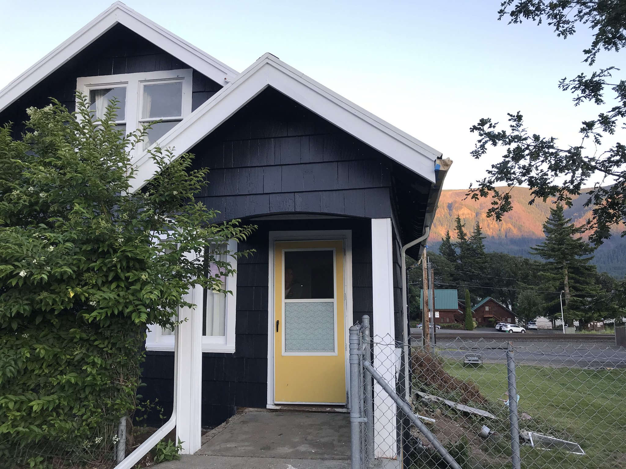 Stevenson House: 234 sw 1st st