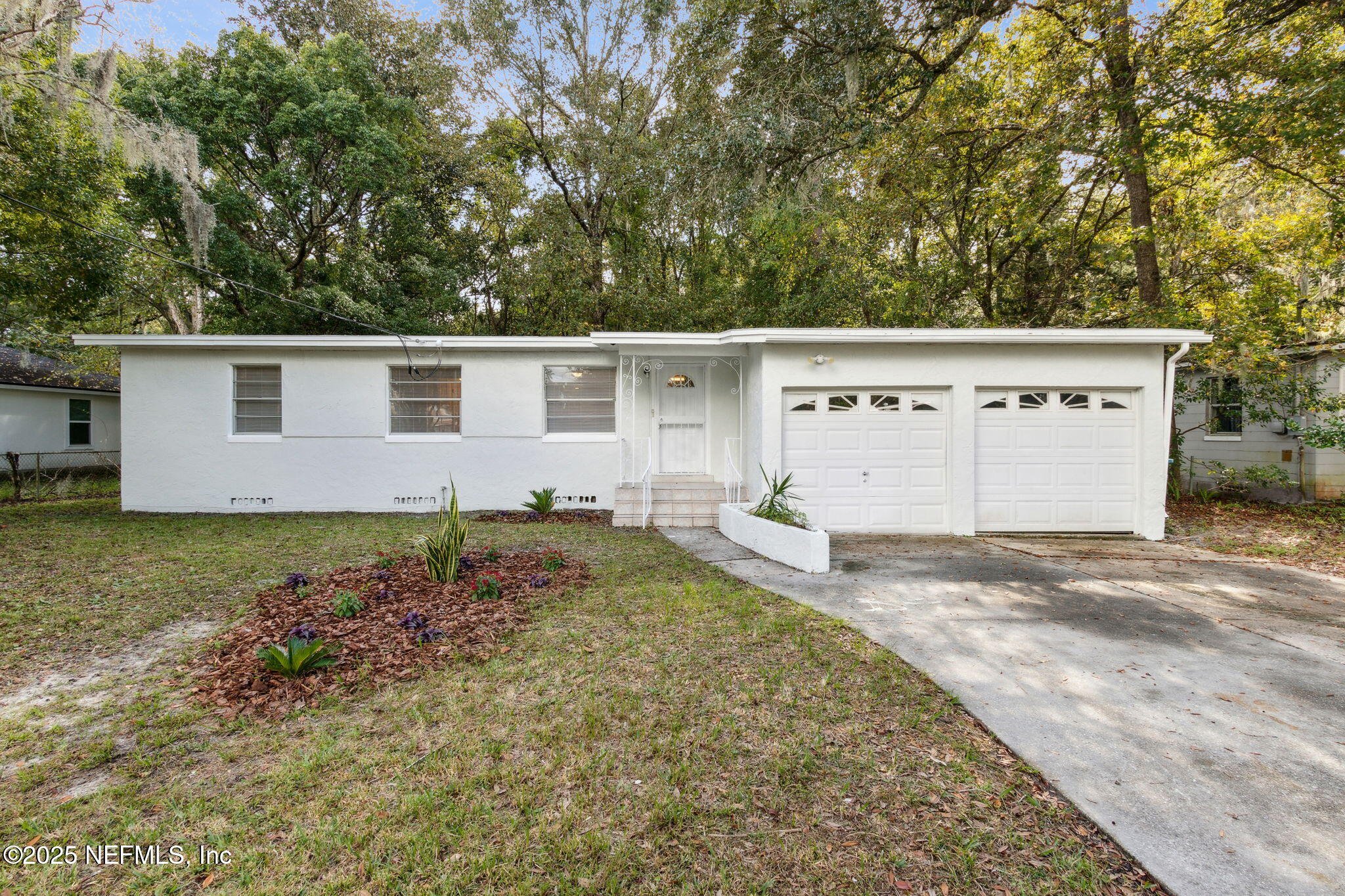 Jacksonville House: 4204 Santee Road