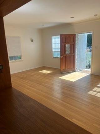 Los Angeles Apartment: 231 S Poinsettia Pl