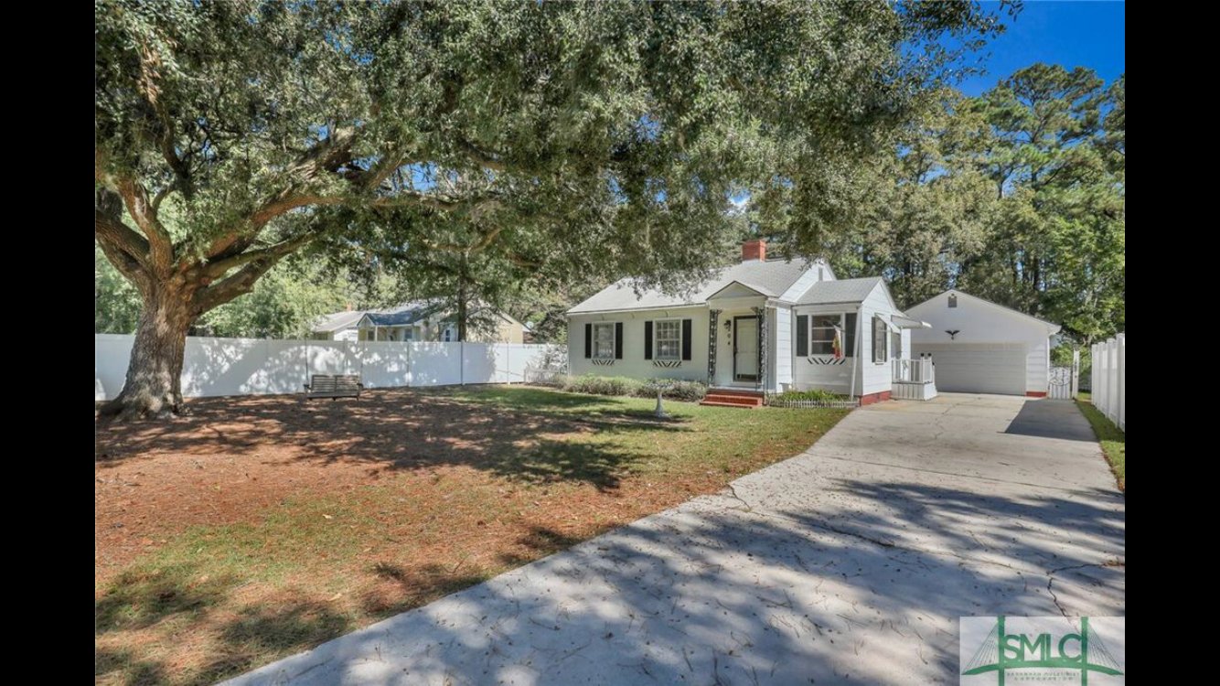 Savannah Apartment: 204 Appleby Rd
