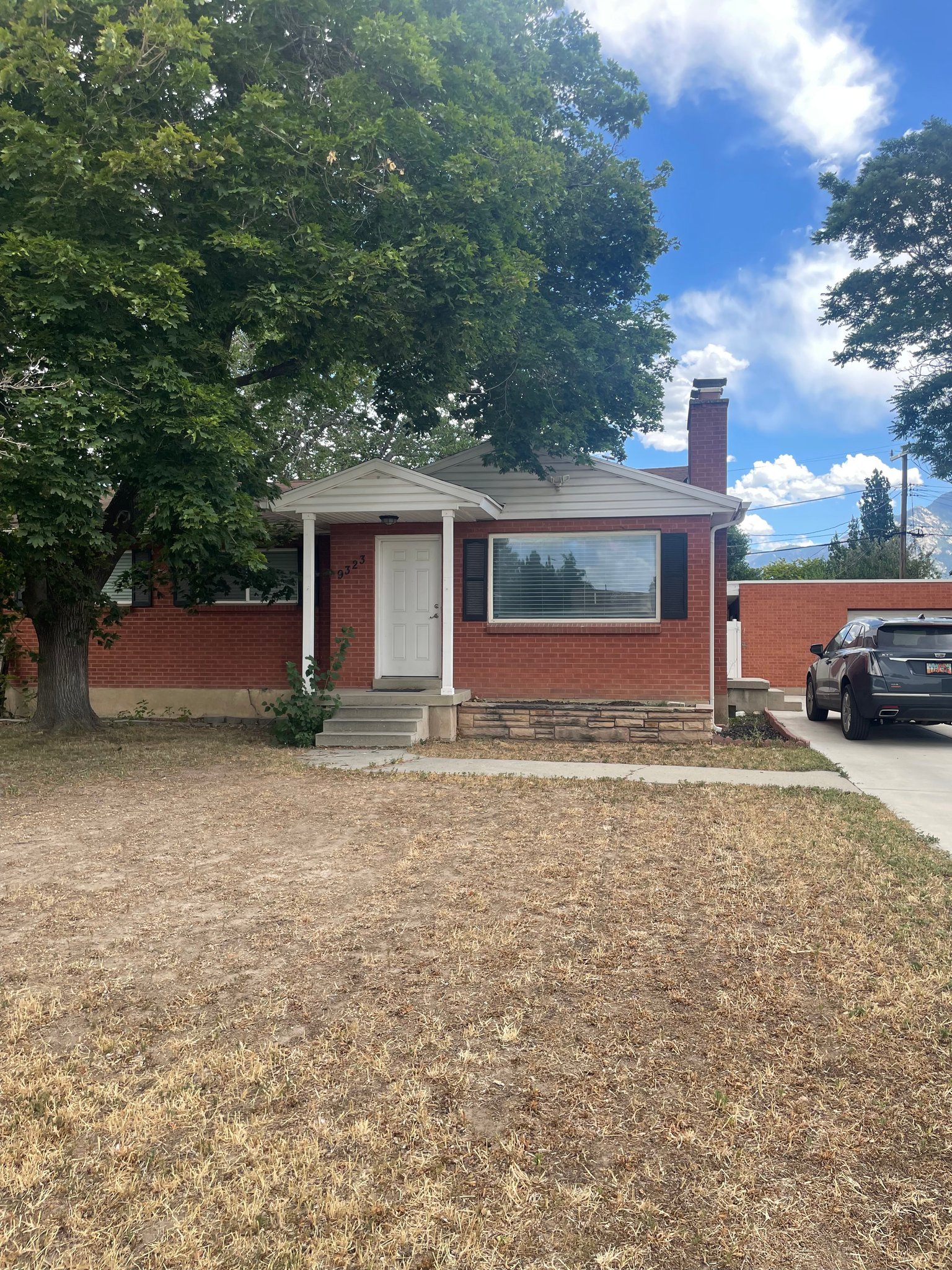Sandy Single Room: 9323 S Jean Dr