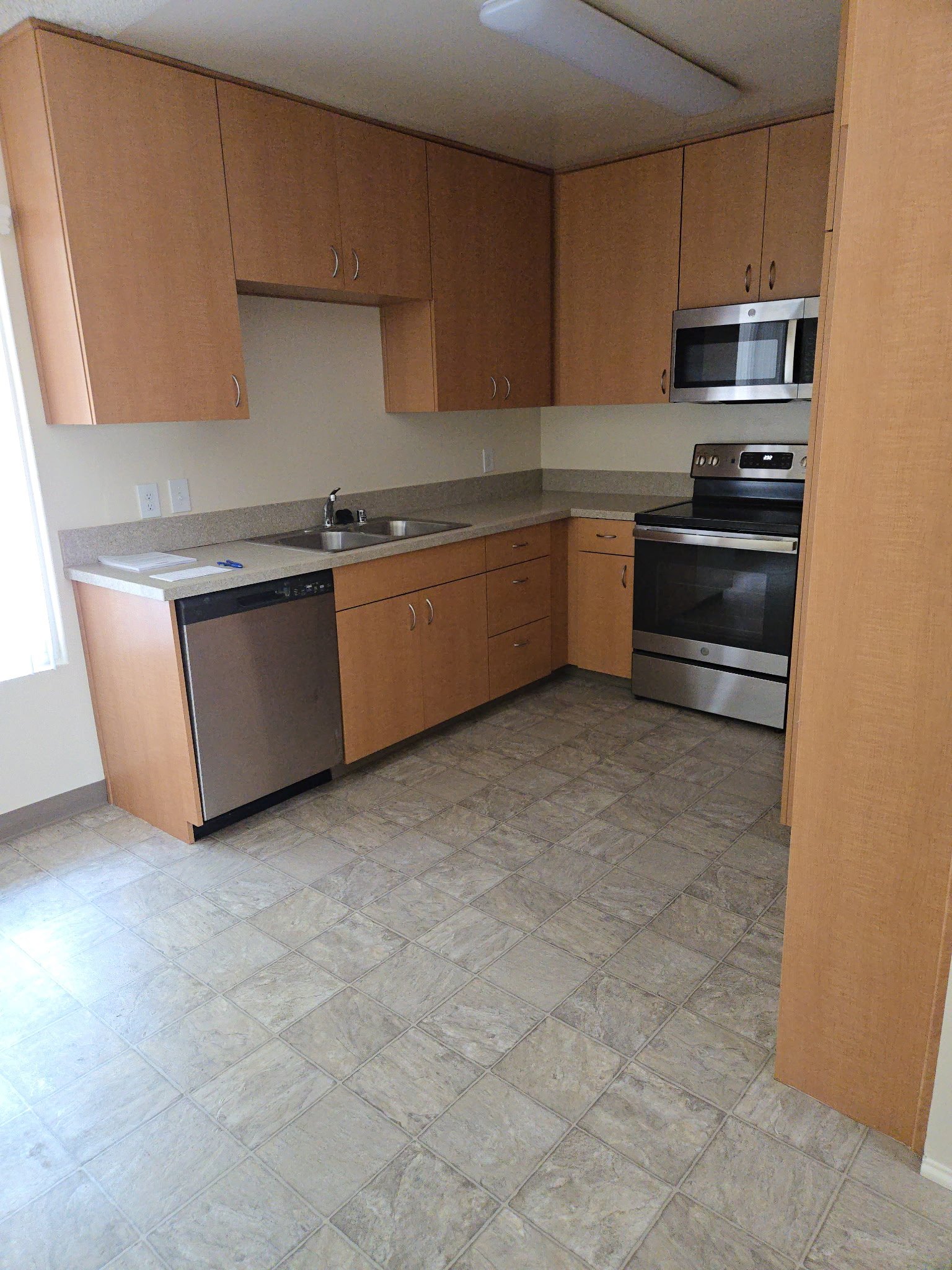 Glendora Apartment: 200 N Minnesota Avenue