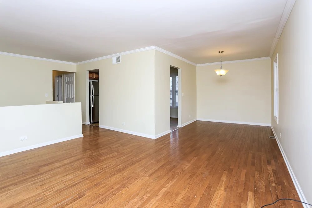 Bolingbrook House: 136 Mayfield Dr,