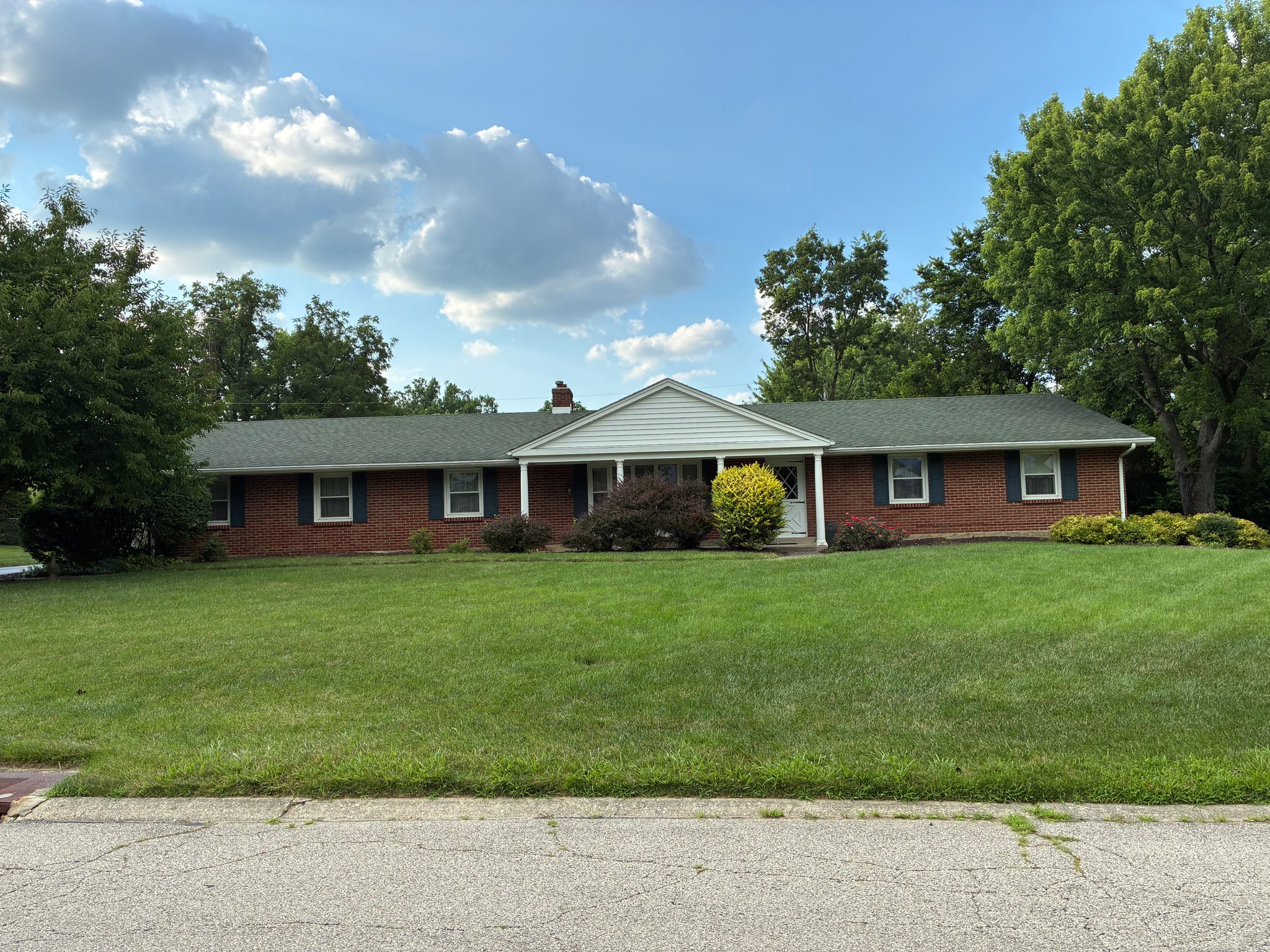 Dayton House: 2045 Fox Run Rd