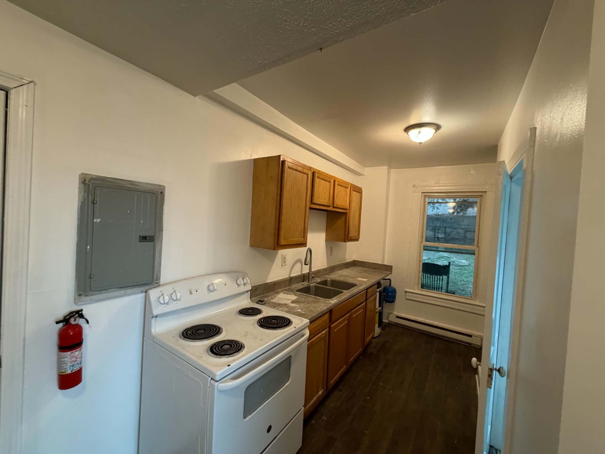 Cumberland Apartment: 4 Altamont Terrace